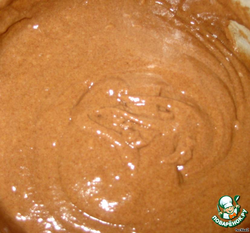 Фото приготовления рецепта: Маффины с кусочками шоколада - шаг №2