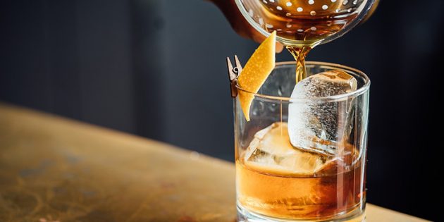 Классические алкогольные коктейли: Олд фешен