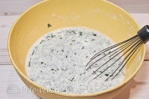 Куриная запеканка: Перемешиваем ложкой или венчиком