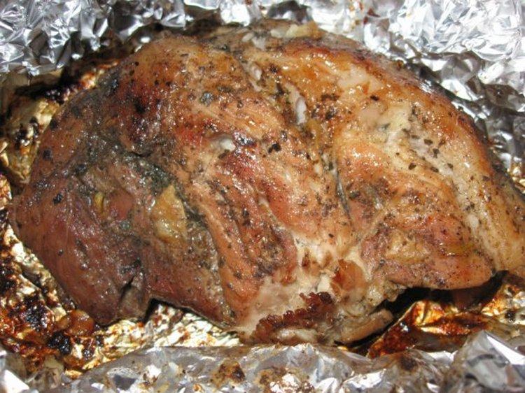 Запеченная свинина в духовке куском в фольге в духовке рецепт с фото