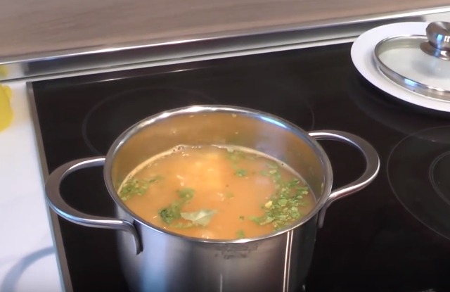 варить суп до полной готовности