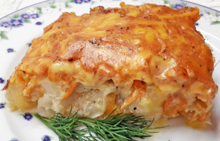 Рыба с морковкой и луком в мультиварке