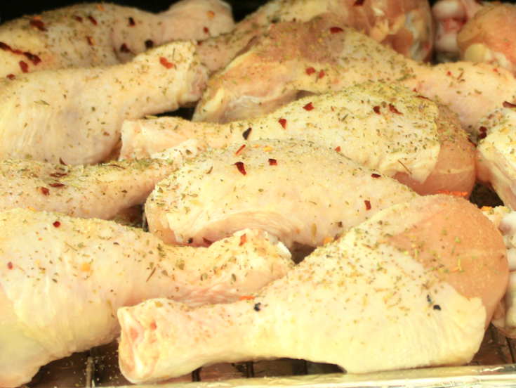 These Chicken Legs Have Been Livened Up With a Sprinkle of Hot Pepper Flakes! Seasoned Chicken Legs In Masterbuilt Smoker