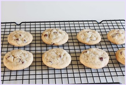 Eggless Chocolate Chip Cookies (BEST Eggless Cookies) cookies on a cooling rack