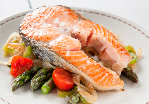 Стейк из лосося - лучшие рецепты. Как правильно и вкусно приготовить стейк из лосося.